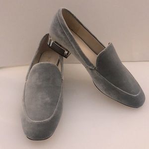 Nine West Light Gray Loafers with Clear Heel Size 7.5